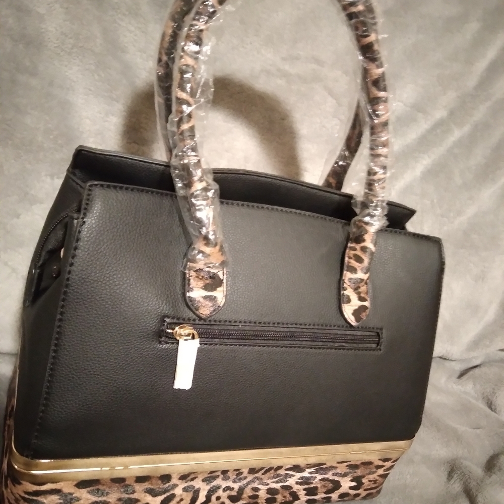 Purse - Picture 2 of 5